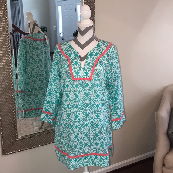 đź’•NWT Vineyard Vines shell lattice tunic size L - Picture 2 of 6